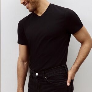 H&M Men’s Slim Fit Black V-Neck T-Shirt XL